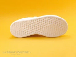 Adidas ADVANTAGE C EF0223 Blanc Vert - Basket Velcro Enfant -LA BONNE POINTURE Soldes cd24607c73b9e66c561f35ea11d5d5ef 2627801 149863