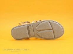 Minibel TULIPE White - Sandale Fille En Cuir Blanc -LA BONNE POINTURE Soldes cd24607c73b9e66c561f35ea11d5d5ef img 1330.jpg 173150