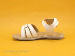 Minibel TULIPE White - Sandale Fille En Cuir Blanc -LA BONNE POINTURE Soldes cd24607c73b9e66c561f35ea11d5d5ef img 1333.jpg 173152
