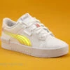 Puma JADA Holo PS Blanc - 383760Y01 - Sneakers Fille 2 Puma JADA Holo PS Blanc - 383760Y01 - Sneakers Fille -LA BONNE POINTURE Soldes cd24607c73b9e66c561f35ea11d5d5ef img 5670.jpg 166637