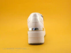 Marco Tozzi 2-23743-28 White - Basket Blanche Talon Haut Compense 12 Marco Tozzi 2-23743-28 White - Basket Blanche Talon Haut Compense -LA BONNE POINTURE Soldes cd24607c73b9e66c561f35ea11d5d5ef img 5847.jpg 166576