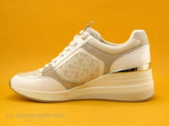 Tamaris 1-23703-20 White Comb - Basket Blanche A Talon Compense 11 Tamaris 1-23703-20 White Comb - Basket Blanche A Talon Compense -LA BONNE POINTURE Soldes cd24607c73b9e66c561f35ea11d5d5ef img 6448.jpg 181713