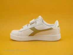 Diadora GAME P PS Girl - White Gold - Basket Fille 2 Scratches - Blanc Or -LA BONNE POINTURE Soldes cd24607c73b9e66c561f35ea11d5d5ef img 6705.jpg 167615