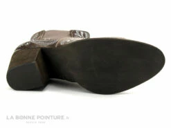 Alma En Pena I18287 - Velours Taupe - Perles - Boots Western Talon -LA BONNE POINTURE Soldes cd24607c73b9e66c561f35ea11d5d5ef img 6802.jpg 125354