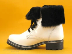 Hooper MULLAN Verni Blanc - Fourrure Noire - Bottine Femme -LA BONNE POINTURE Soldes cd24607c73b9e66c561f35ea11d5d5ef img 9602.jpg 142414